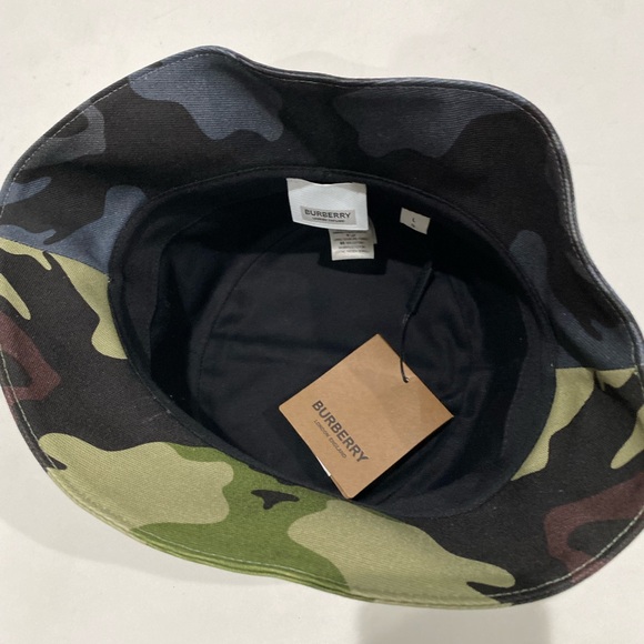 Burberry Camo bucket hat - Picture 8 of 10